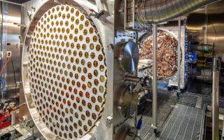 Detector registra sinal inesperado na busca por matéria escura