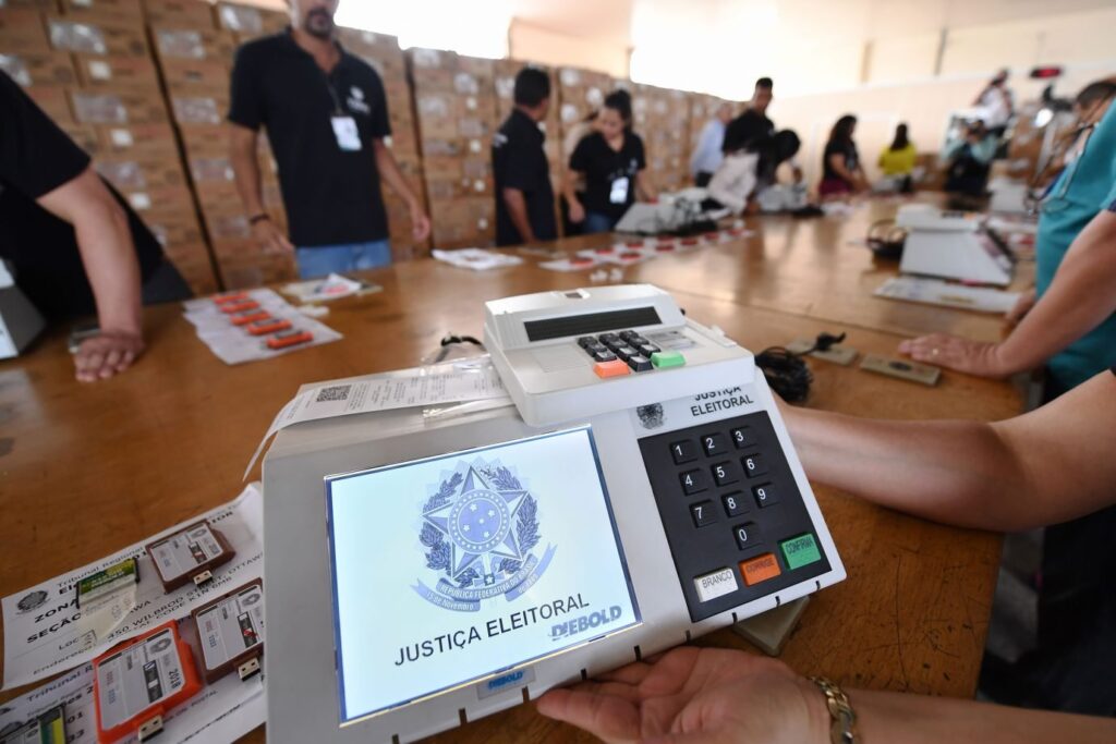 Como conferir o boletim de urna pelo celular