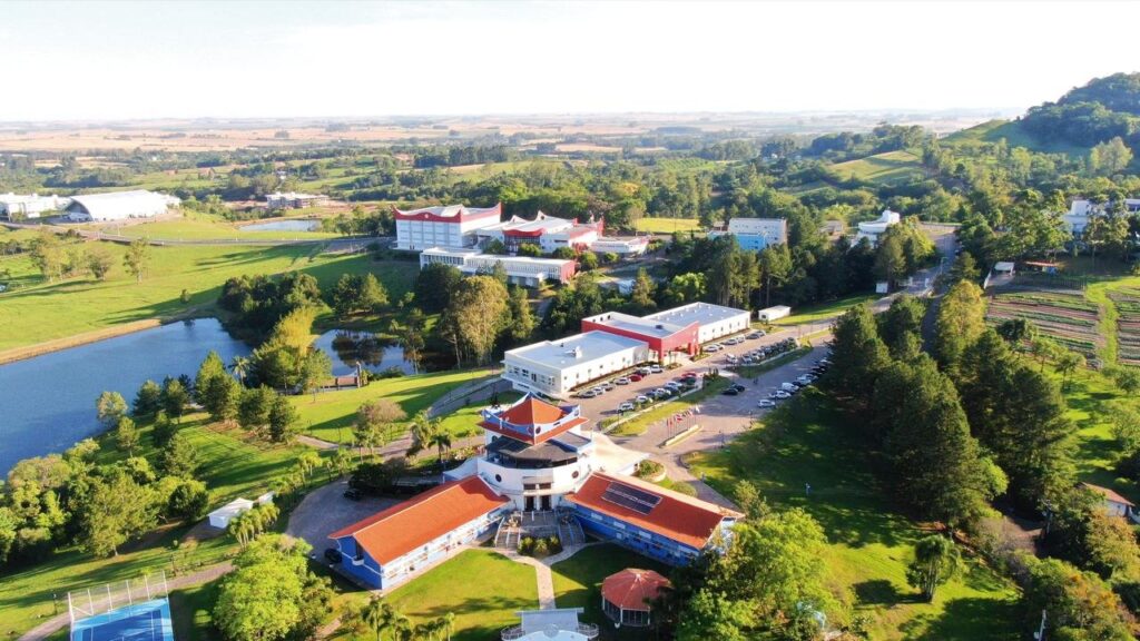 Antonio Meneghetti Faculdade planeja expansão nacional