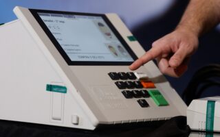 Apuração das eleições 2026 começa às 17h; acompanhe na EXAME