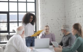 Jovens recusam liderança: quem guiará empresas no futuro?